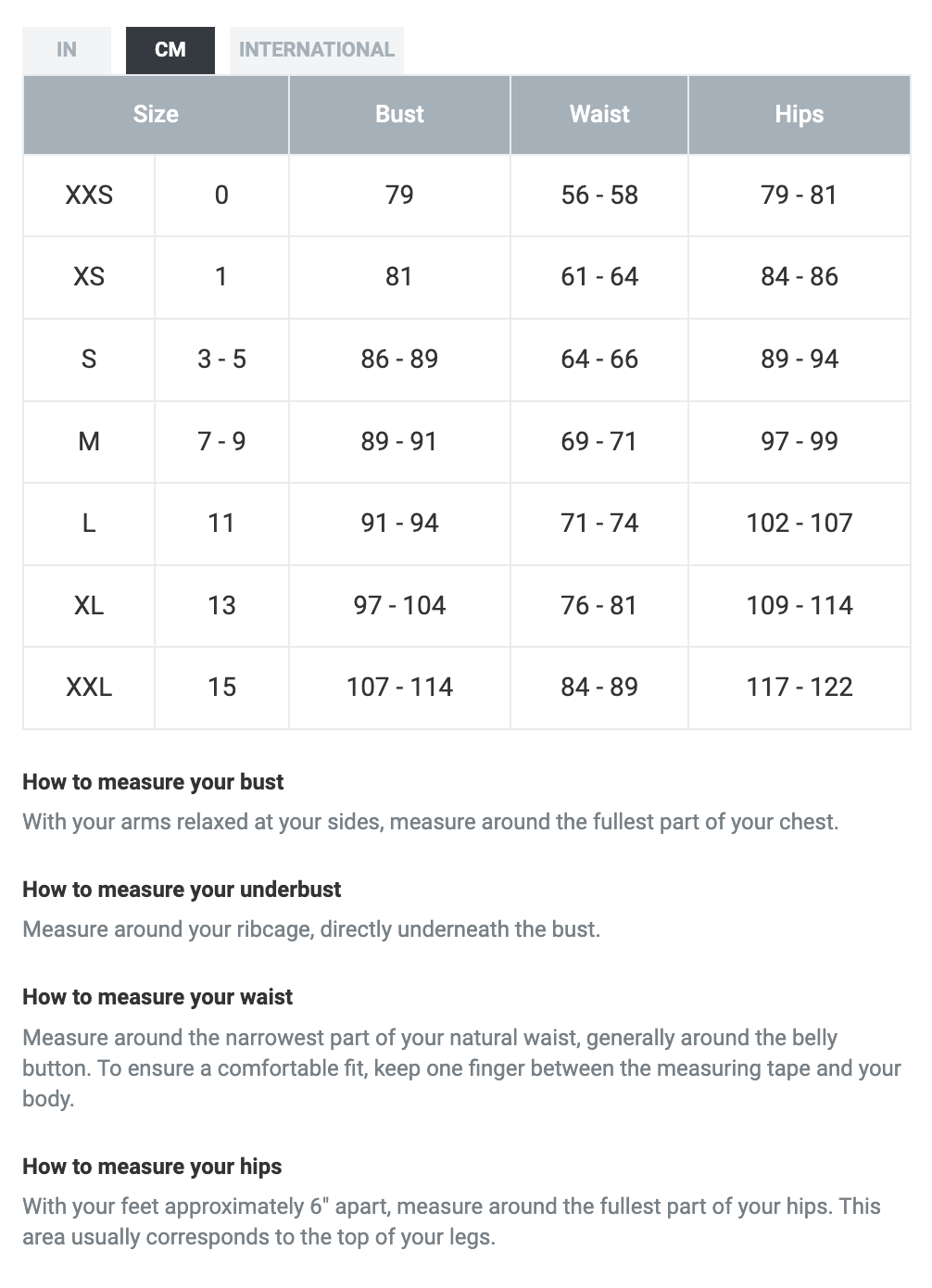 Vestido cruzado con cuello vuelto