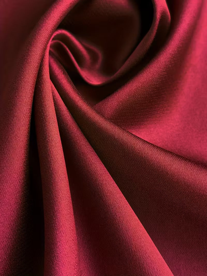 Esencia Real - Traje de 2 Piezas